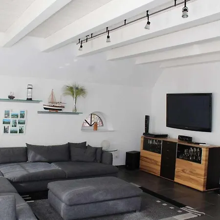 With 3 Bedrooms * Гретзиль